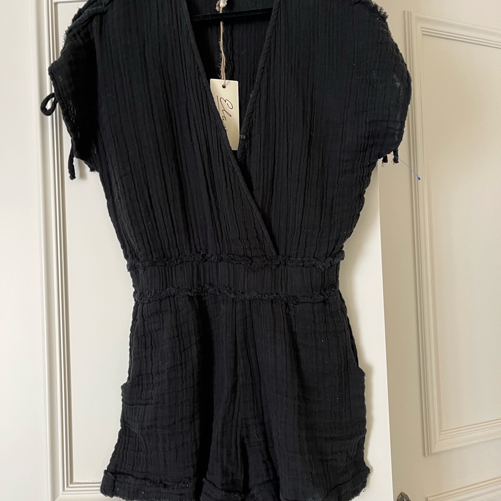Brand new black Elan Guaze short jumpsuit . - Picture 3 of 7